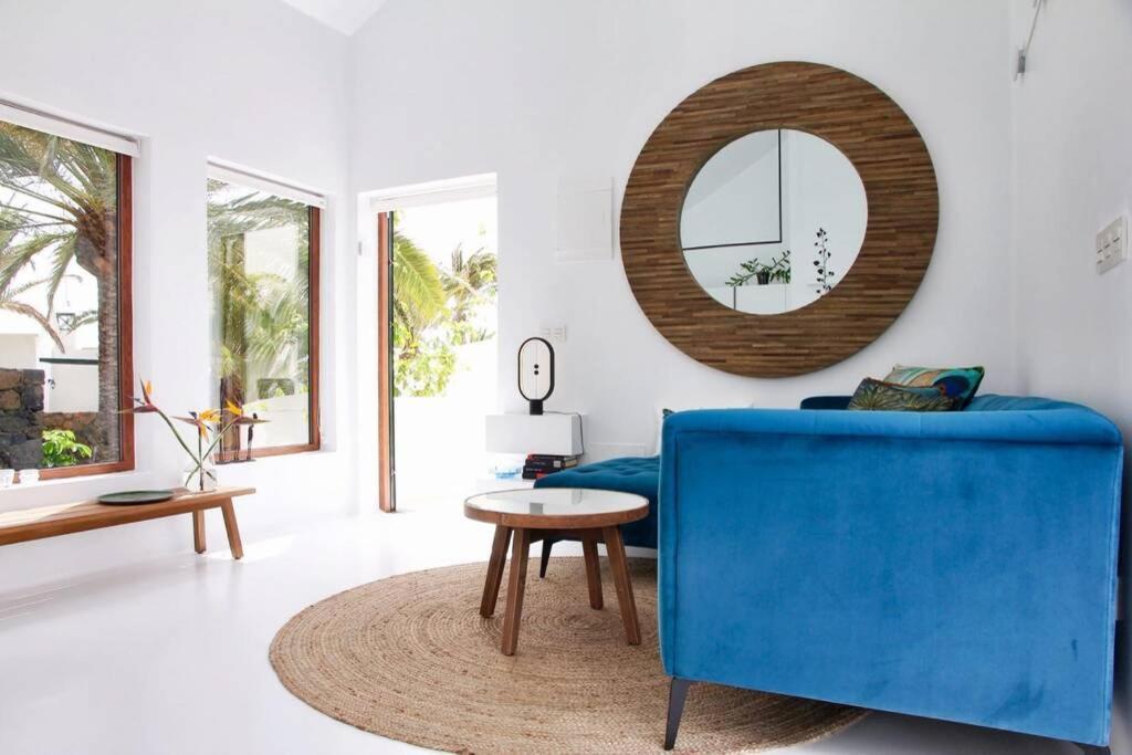 Unique, Stylish & Calm El Estanque By The Sea, Adults Only Villa Costa Teguise Ngoại thất bức ảnh