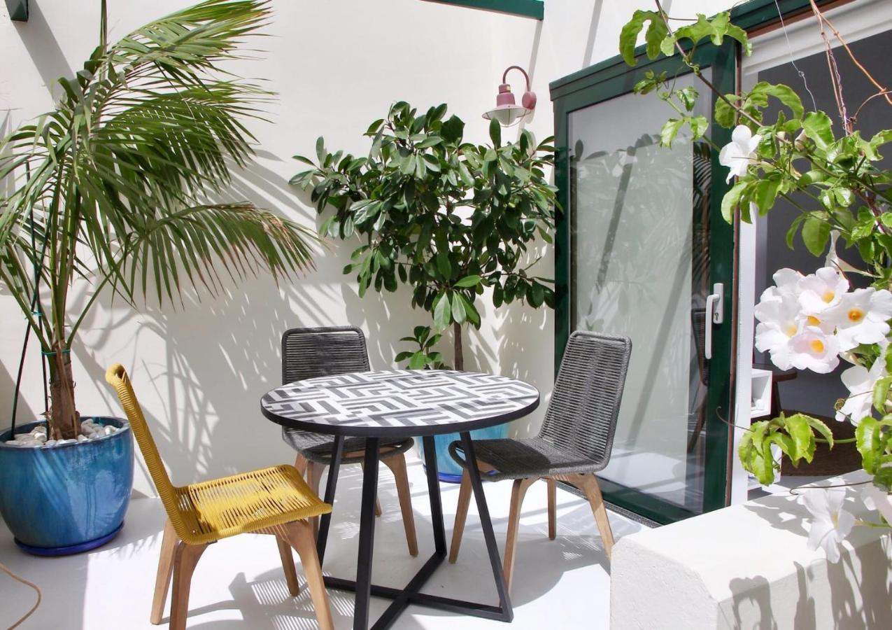 Unique, Stylish & Calm El Estanque By The Sea, Adults Only Villa Costa Teguise Ngoại thất bức ảnh